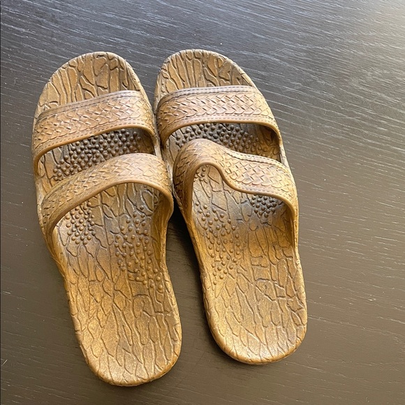 Pali Hawaii Brown Sandals - Picture 4 of 4